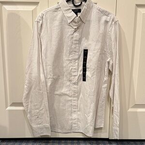 Banana Republic Men's tan Striped Button Down Shirt. Slimfit untucked. Size lg